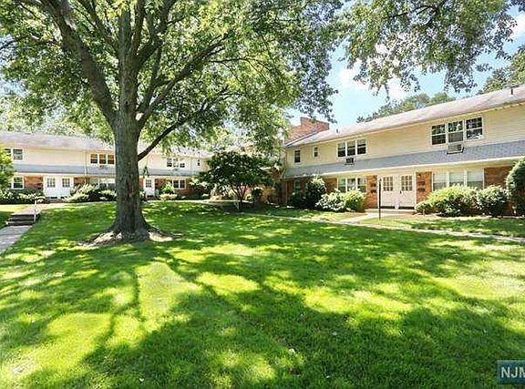 2nd image of 12D Lakeview Ave