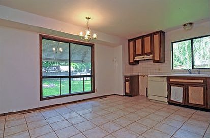 4th image of 26325 W Prospect Ave
