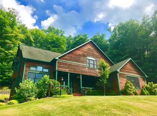 10 Laura Ln, Hopewell Junction, NY