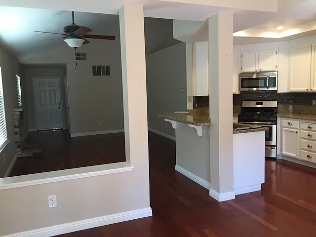 3 bed, 1141 sqft, $2,950 — Photo 3