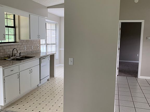 3rd image of 6435 NW 62nd Pl