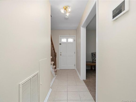 4th image of 204 Cooper Ct