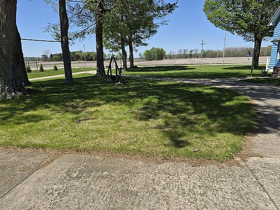 4th image of 1235 Burlington Rd