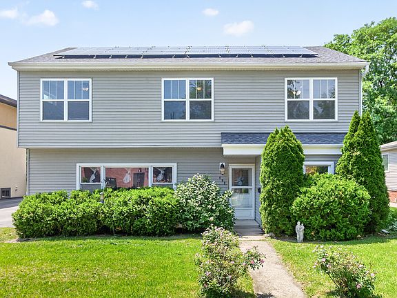 2nd image of 402 S Ahrens Ave