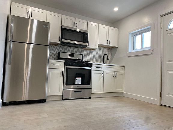 5th image of 530 S Salford St #1R