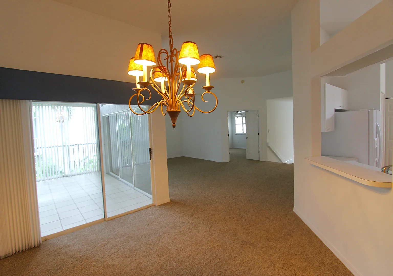 **Ask About The Two Weeks Free Perfect Location Lakeside 3 Bed / 2 Bath Condo One Car Garage Nort... — Photo 4