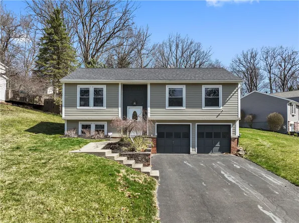 661 Huntington Dr, Cranberry Township, PA 16066