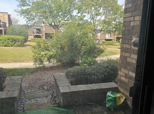 729 Limerick Ln APT 1B, Schaumburg, IL 60193