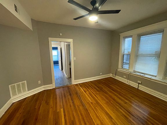 4th image of 6112 S Ingleside Ave #1N