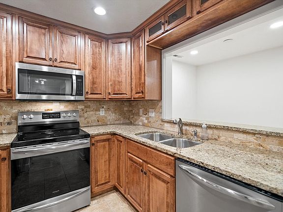 5th image of 8650 Jaffa Court West Dr APT 11