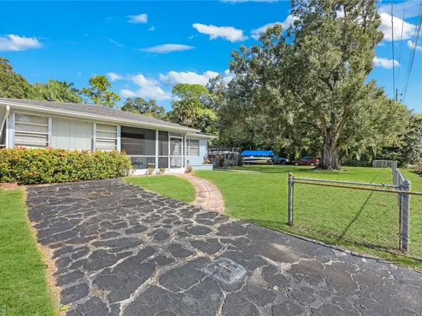 9981 Kentucky ST, BONITA SPRINGS, FL 34135