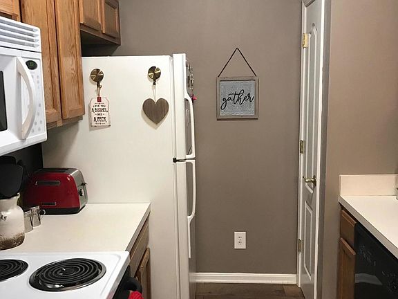 5th image of 9102 Hawthorne Pointe Dr Unit 104