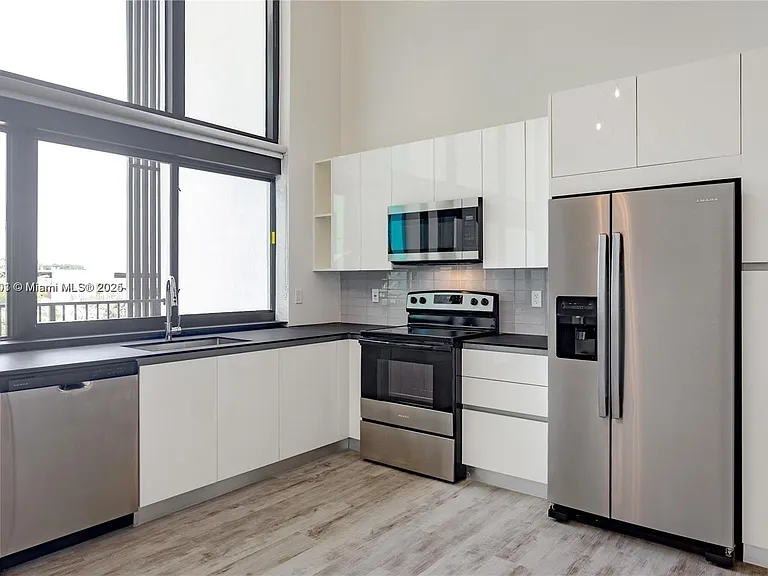 4400 Sunrise Blvd #T1 — Photo 12