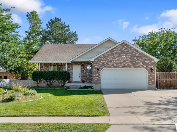 3925 W Dunkeld St, South Jordan, UT 84009