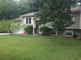 316 W Rockwell St, Fenton, MI 48430