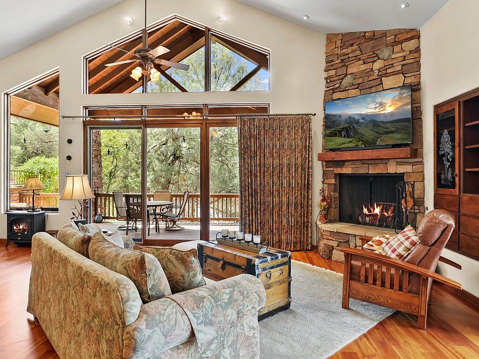 1st image of 801 N Scenic Dr