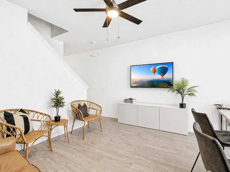 5492 Paradise Cay Cir — Photo 8