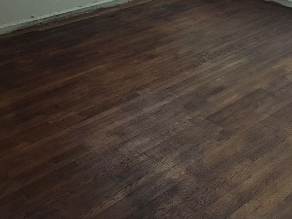 4th image of 2124 W Huntington Ave