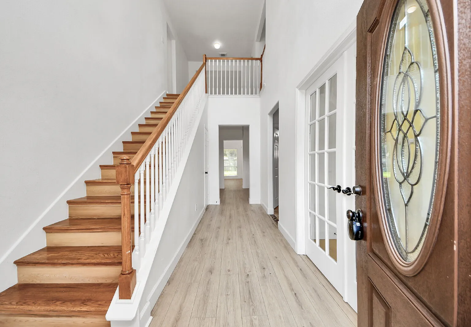 5 bed, 2.5 bath, 2868 sqft, $2,650 — Photo 2