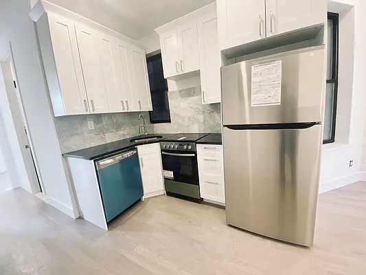 Rented by Sassouni Management | media 19