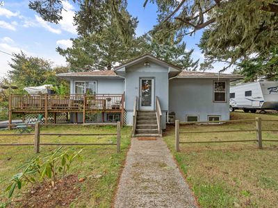 576 Pacific Ave, Coos Bay, OR, 97420
