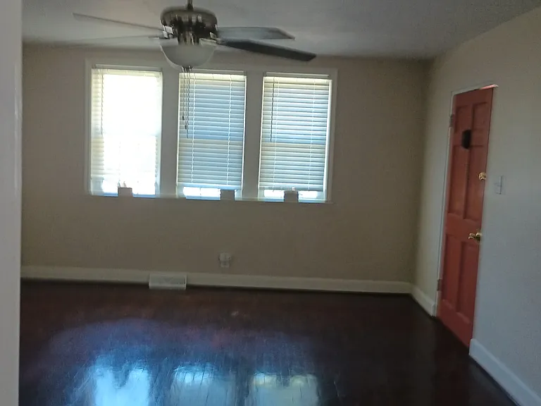 1022 Suber St — Photo 2