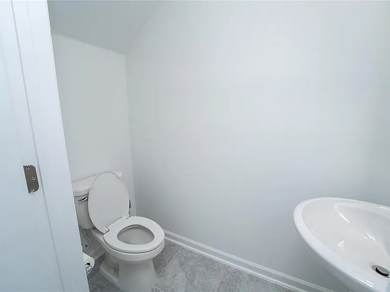 581 Bell Prairie Cir — Photo 32
