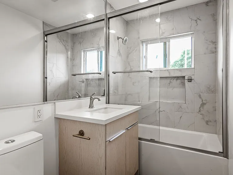 2730 Raymond Ave — Photo 25