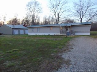 9428 W Conservation Lake Rd, Deputy, IN 47230