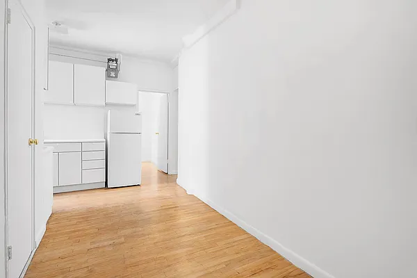 Rented by Compass | media 7