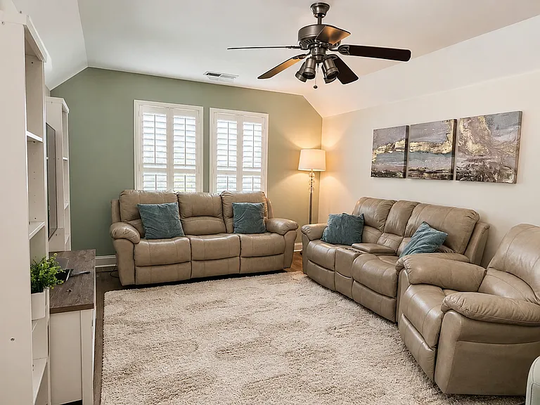 15706 Seafield Ln — Photo 15