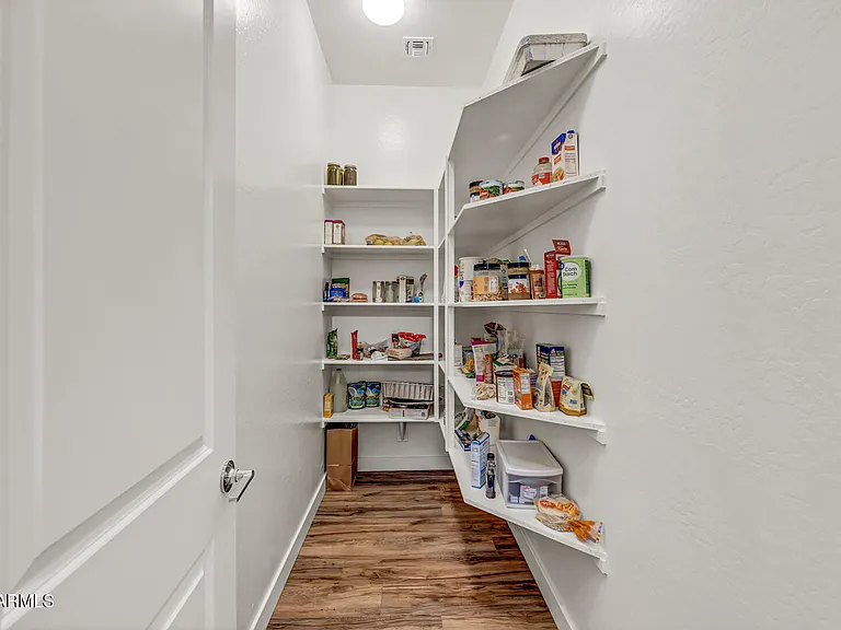829 E Monte Way — Photo 13