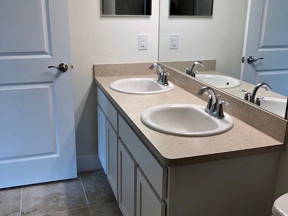 Dual sinks