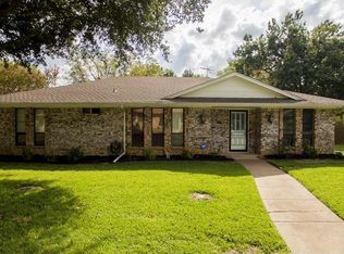 322 Lisa Ln, Desoto, TX 75115
