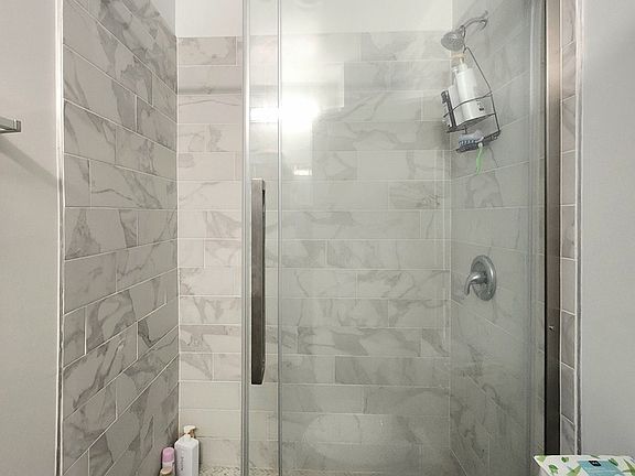 4th image of 1444 W Erie St APT 2D