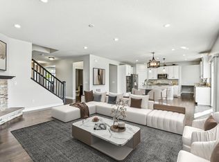 560 Devine Dr, New Brighton, MN 55112