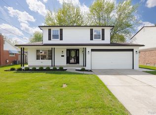 2103 Atlas Dr, Troy, MI 48083
