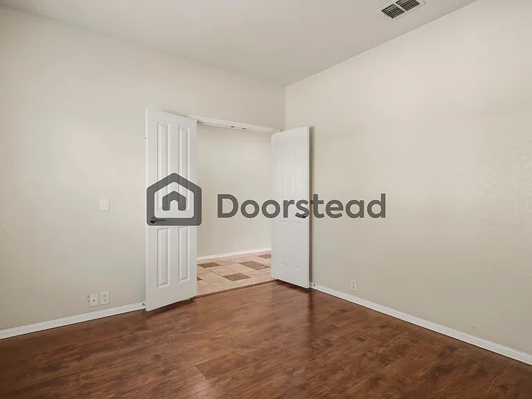 4802 James Gaines — Photo 20