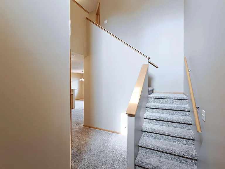 1718 Sawyer St — Photo 13