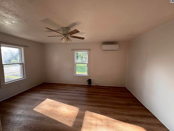 4th image of 108 N 9th St