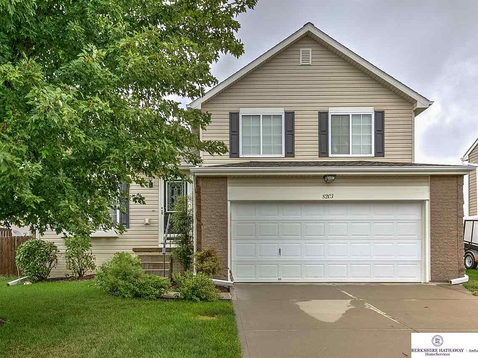 1st image of 8203 S 159th Ave