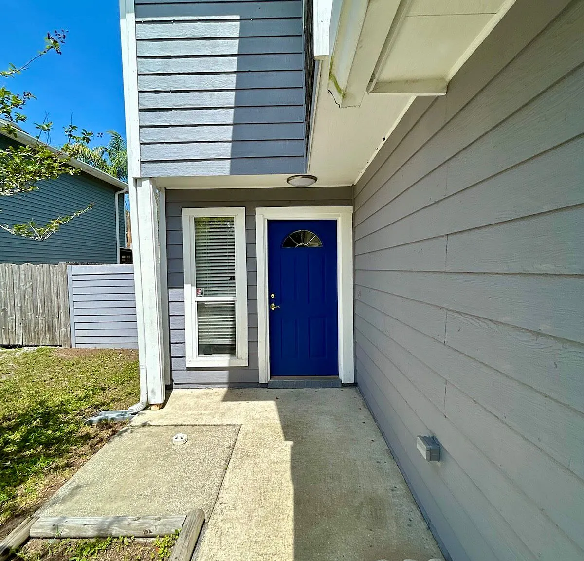 3 bed, 2.5 bath, 1446 sqft, $1,749 — Photo 1
