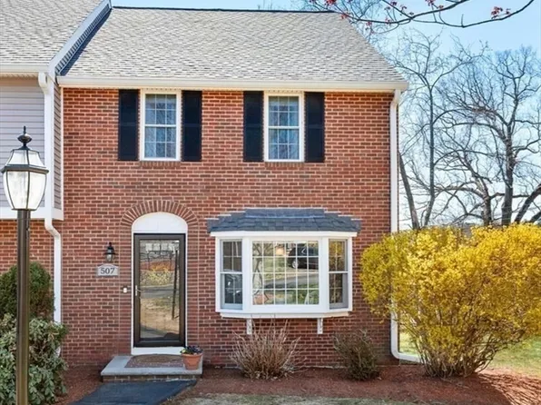 320 Newbury St APT 507, Danvers, MA 01923