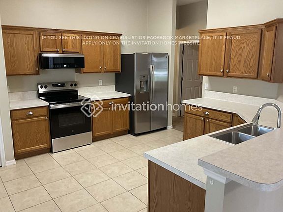 4th image of 256 Heronwood Cir