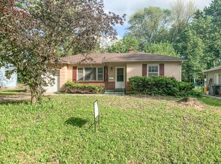 8907 E 73rd St, Raytown, MO 64133