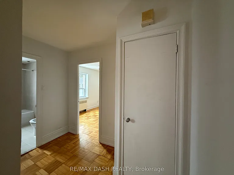 69 Old Mill Ter #1 — Photo 4