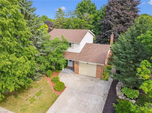 17 Springdale Blvd, Guelph, ON N1H 6X4