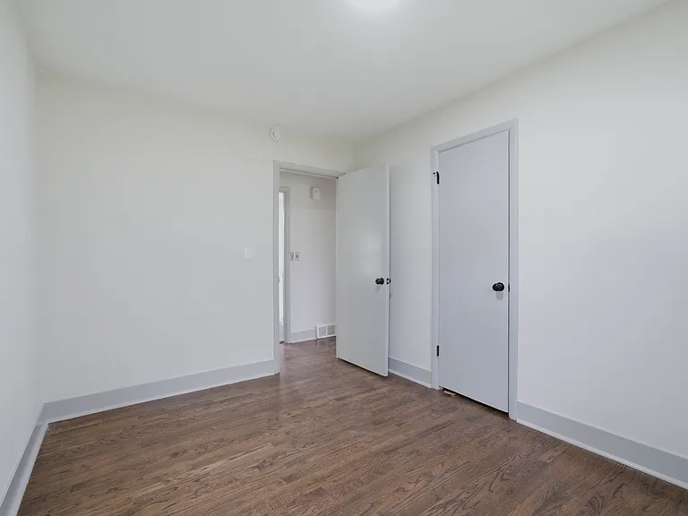 7138 Craig St — Photo 12