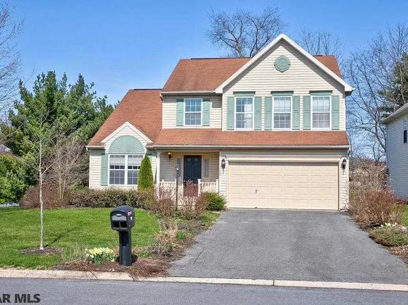 729 Linnet Ln, State College, PA 16803