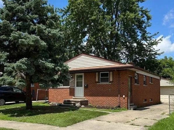 29546 Balmoral St, Garden City, MI 48135